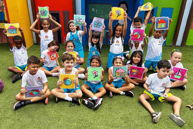 Texto: Fios que Contam Histórias – Pró Magaly Almeida